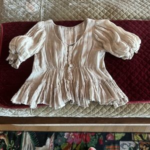 Magnolia Pearl - some wear and tear as shown in pics.